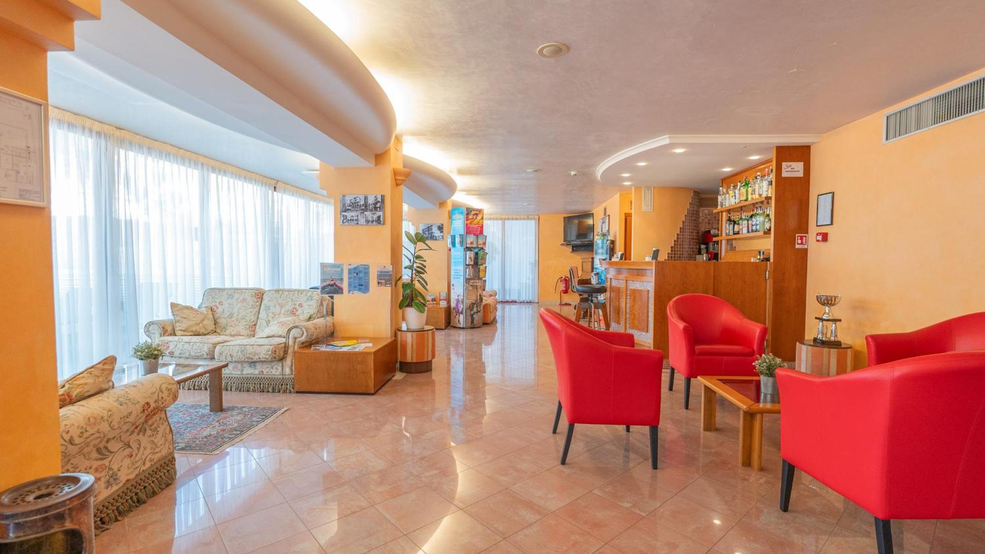 Hotel Nobel Rimini Esterno foto