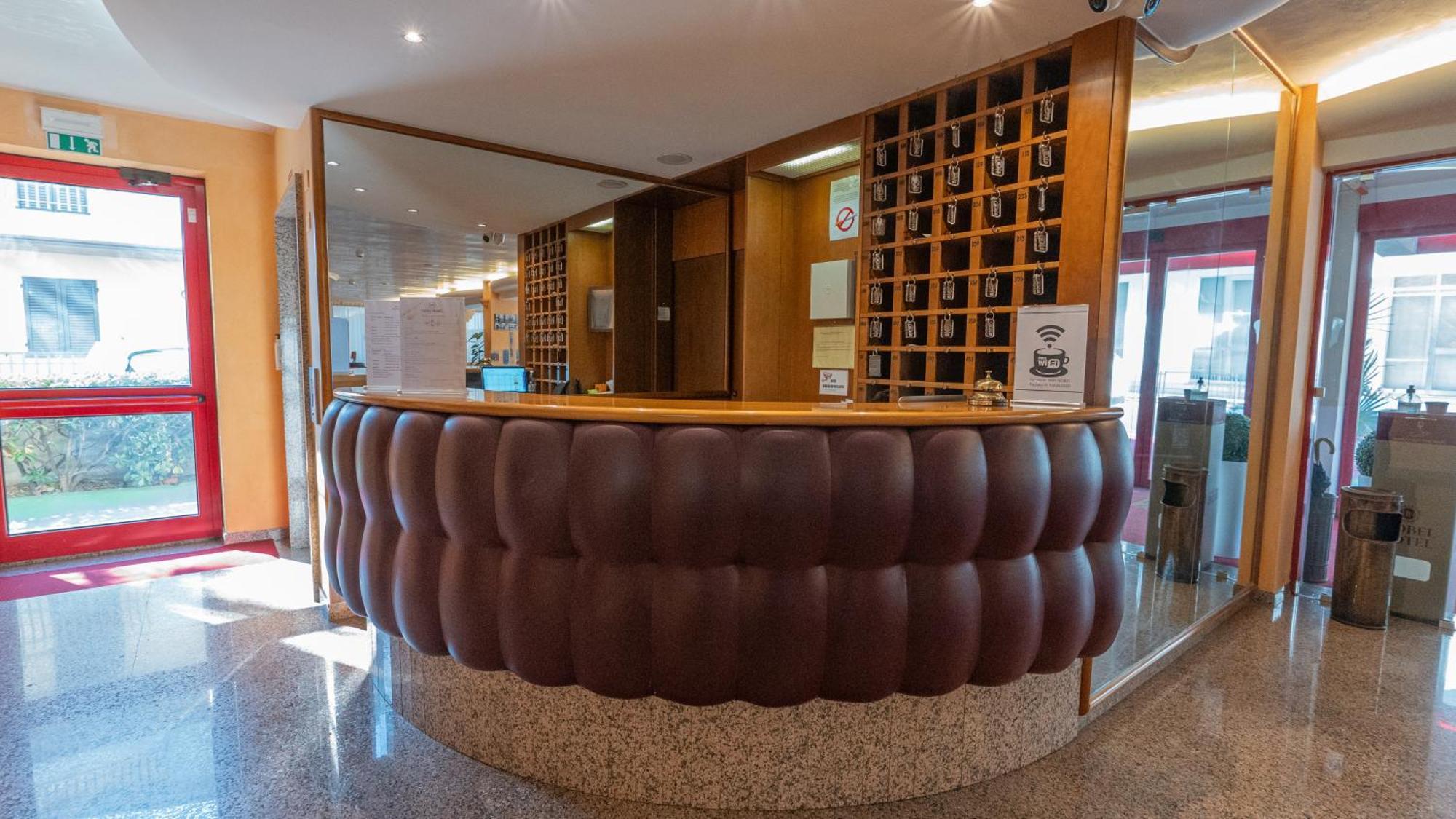 Hotel Nobel Rimini Esterno foto