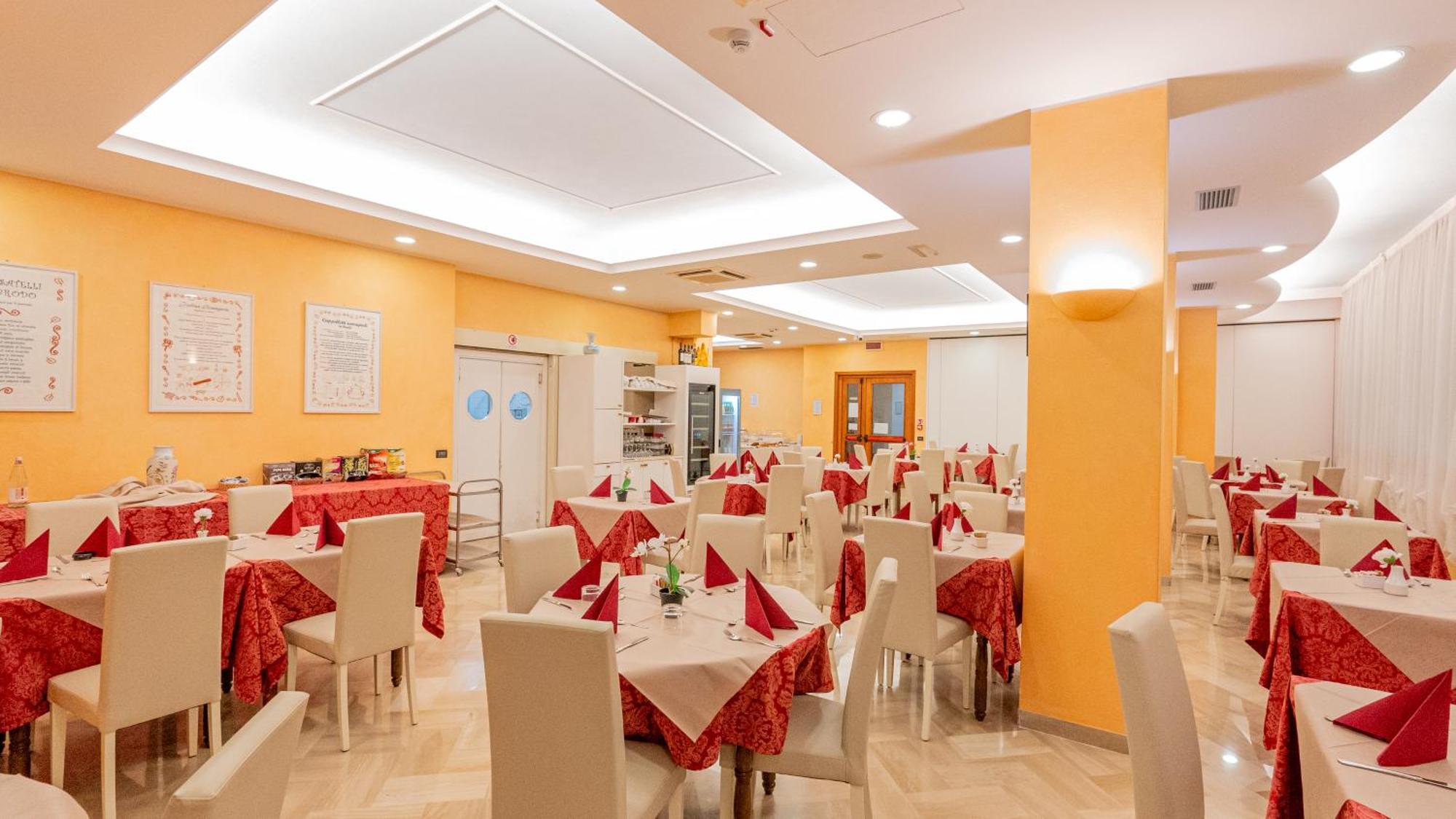 Hotel Nobel Rimini Esterno foto
