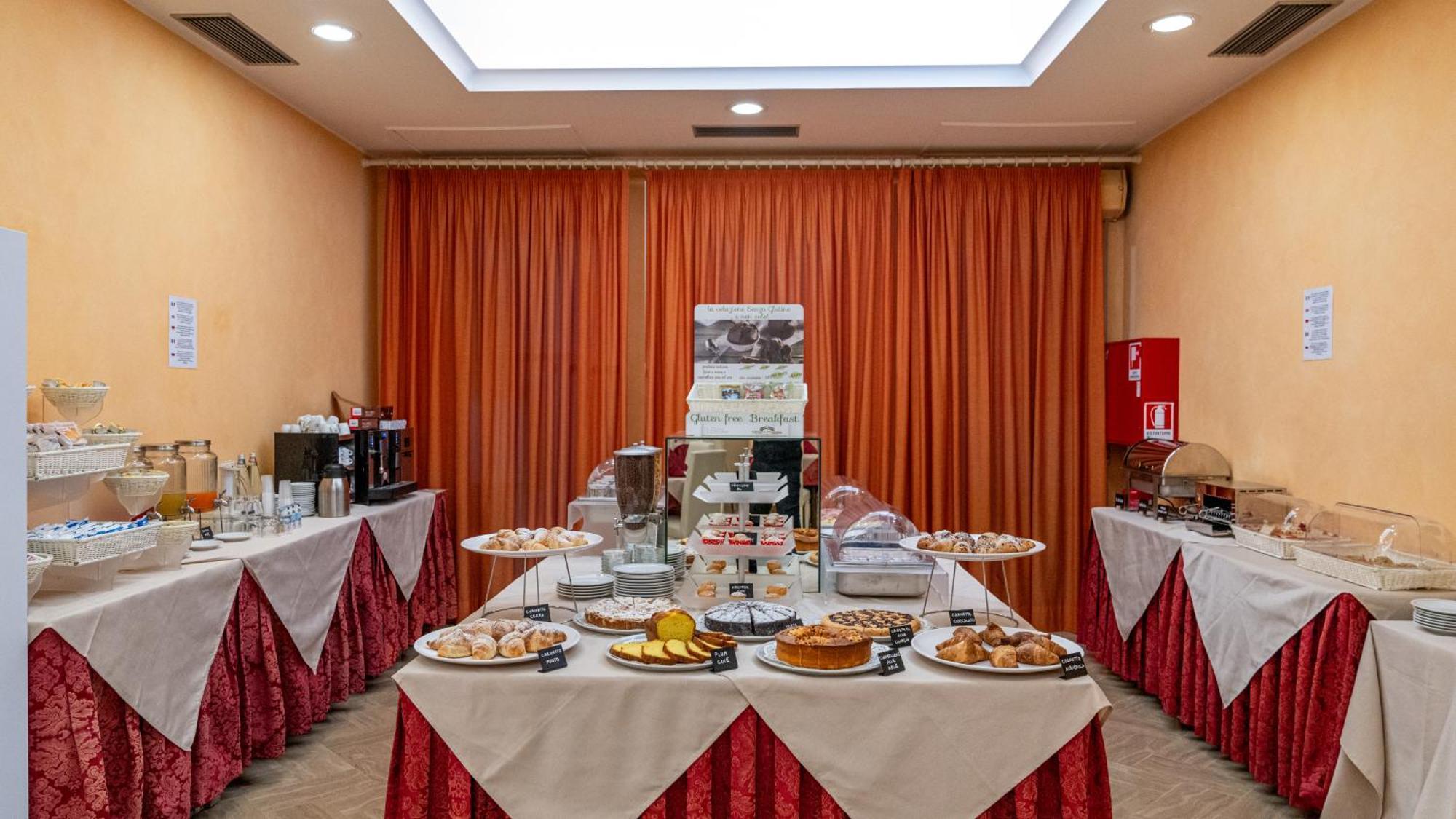 Hotel Nobel Rimini Esterno foto