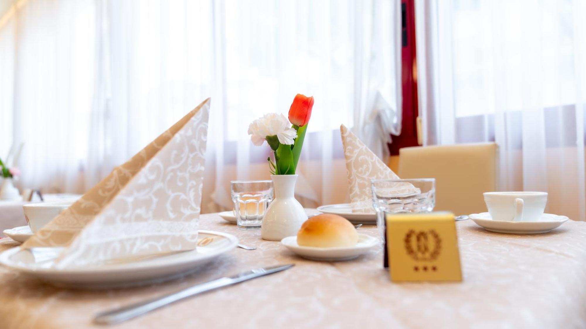 Hotel Nobel Rimini Esterno foto