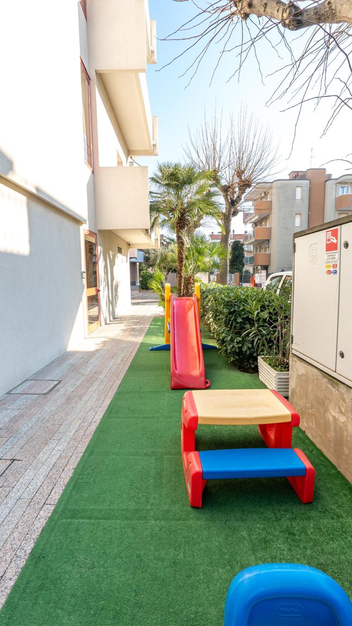 Hotel Nobel Rimini Esterno foto