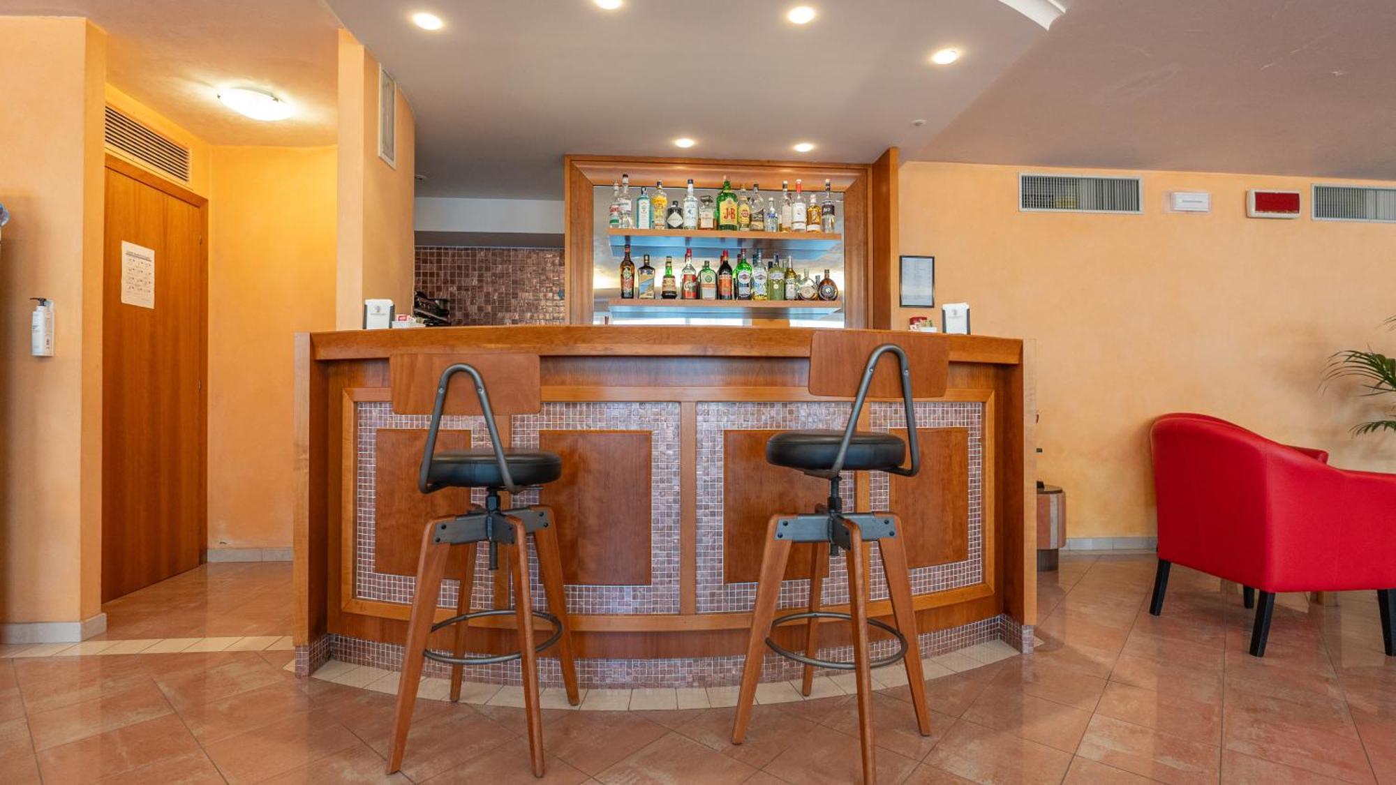 Hotel Nobel Rimini Esterno foto