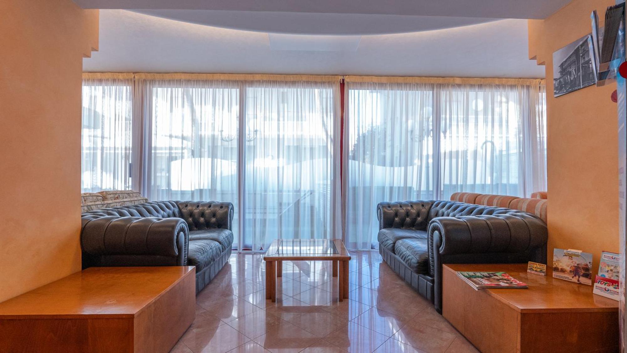 Hotel Nobel Rimini Esterno foto