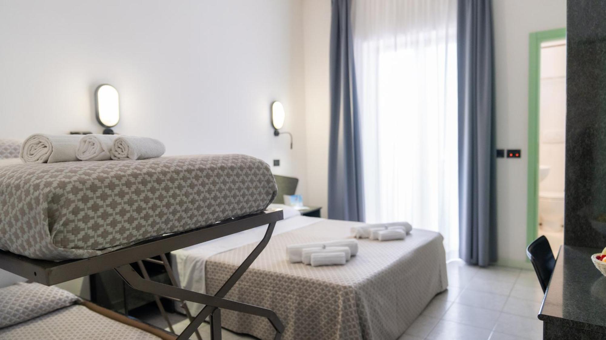 Hotel Nobel Rimini Esterno foto
