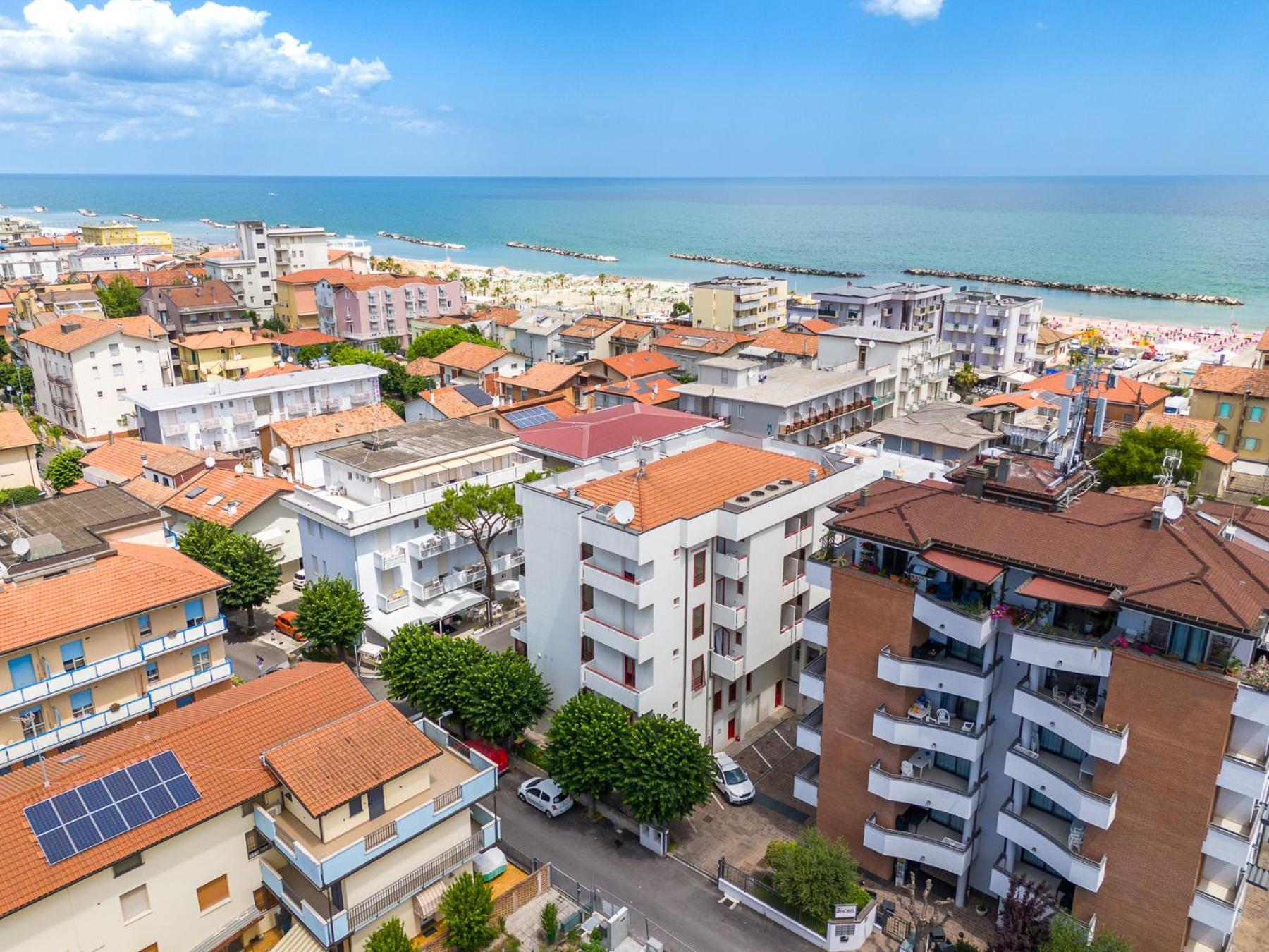 Hotel Nobel Rimini Esterno foto